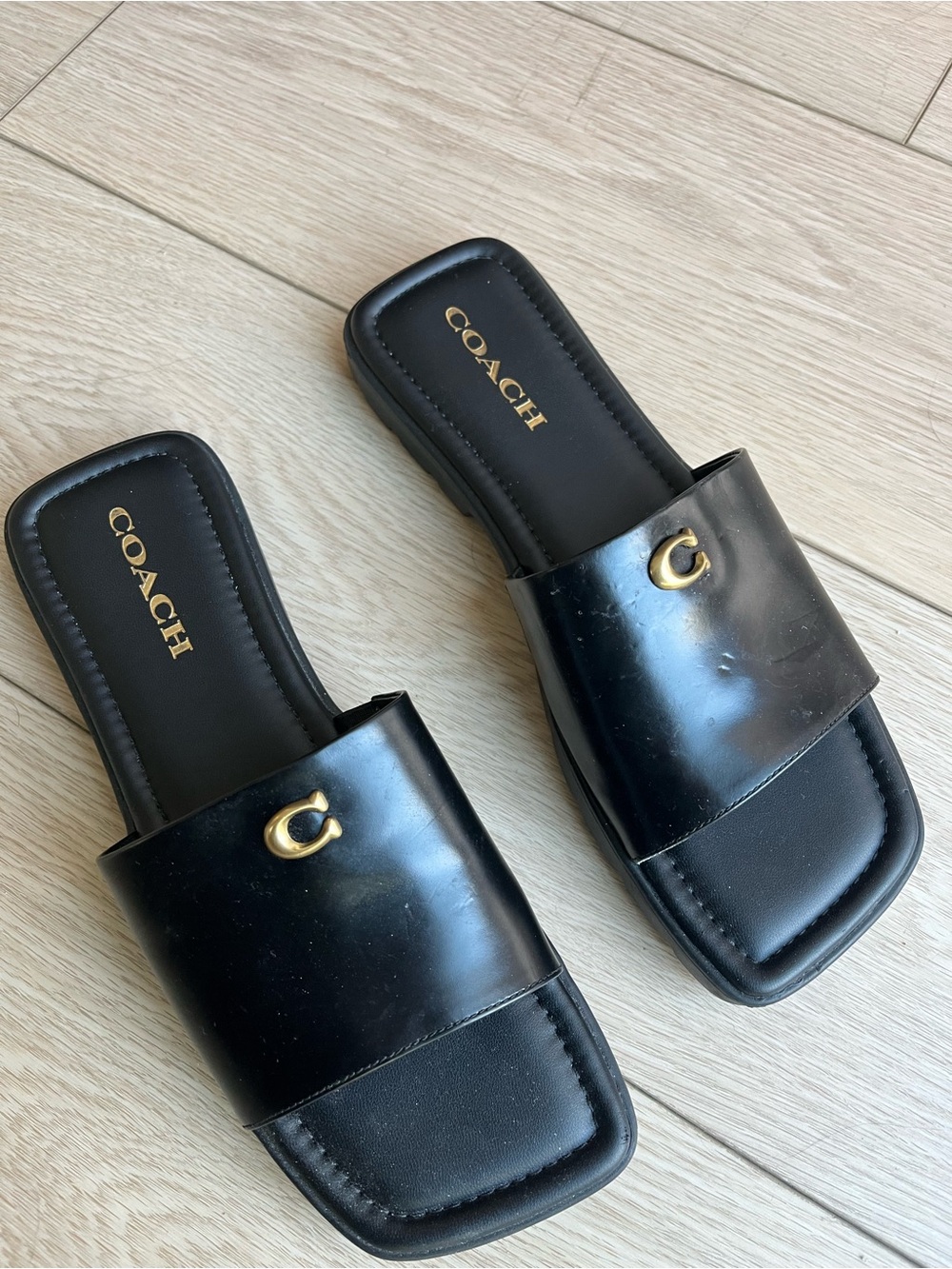 Coach Sandals - Picture 4 of 4